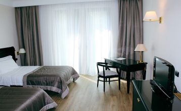 Hotel Touring****