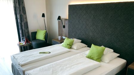 https://www.soccatours.com/media/catalog/product/cache/da432fc9ee79dfca32e073c2235ab4d7/f/u/fu_balltrainingslager_flair_park_hotel_soccatours_9_.jpg