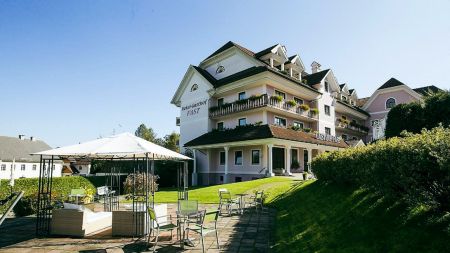 https://www.soccatours.com/media/catalog/product/cache/da432fc9ee79dfca32e073c2235ab4d7/f/u/fu_balltrainingslager_hotel_fast_soccatours.jpg