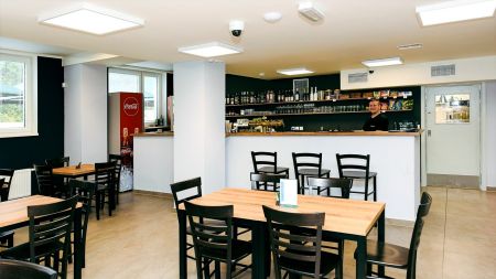 https://www.soccatours.com/media/catalog/product/cache/da432fc9ee79dfca32e073c2235ab4d7/f/u/fussballtrainingslager_sporthotel_soccatours2.jpg