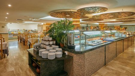 https://www.soccatours.com/media/catalog/product/cache/da432fc9ee79dfca32e073c2235ab4d7/s/c/schwimmtrainingslager_hotel_griego_mar2_1.jpg