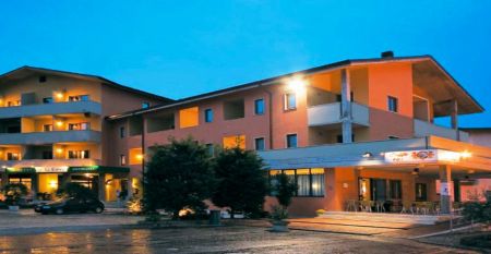 Hotel La Carica***