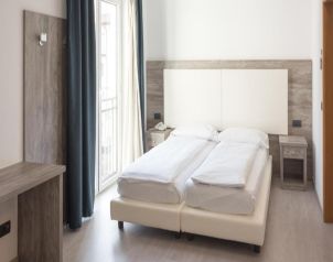 Hotel De Nac Image three