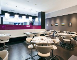 Hotel ILUNION Bel Art Barcelona**** Image four