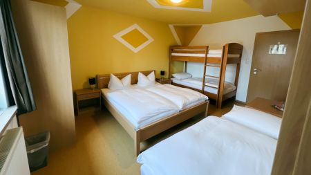 https://www.soccatours.com/nl/media/catalog/product/cache/da432fc9ee79dfca32e073c2235ab4d7/f/u/fu_balltrainingslager_breitenberger_hof_soccatours_3_.jpg