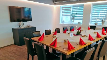 https://www.soccatours.com/nl/media/catalog/product/cache/da432fc9ee79dfca32e073c2235ab4d7/f/u/fu_balltrainingslager_hotel_stadt_m_hlhausen_soccatours_2_.jpg