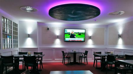 https://www.soccatours.com/nl/media/catalog/product/cache/da432fc9ee79dfca32e073c2235ab4d7/f/u/fu_balltrainingslager_hotel_stadt_m_hlhausen_soccatours_3_.jpg