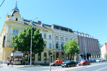 https://www.soccatours.com/nl/media/catalog/product/cache/da432fc9ee79dfca32e073c2235ab4d7/f/u/fussballtrainingslager_hotel_arany_barany_soccatours.jpg