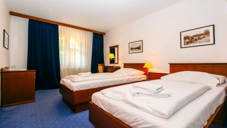 https://www.soccatours.com/nl/media/catalog/product/cache/da432fc9ee79dfca32e073c2235ab4d7/f/u/fussballtrainingslager_pension_diana6.jpg