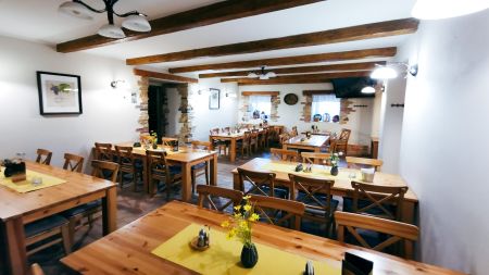 https://www.soccatours.com/nl/media/catalog/product/cache/da432fc9ee79dfca32e073c2235ab4d7/f/u/fussballtrainingslager_pension_drei_eschen_soccatours2.jpg