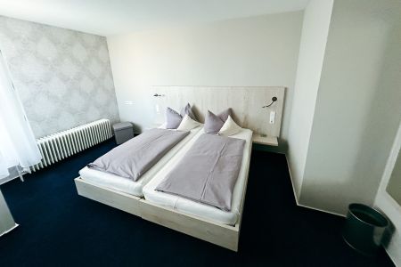 https://www.soccatours.com/nl/media/catalog/product/cache/da432fc9ee79dfca32e073c2235ab4d7/h/o/hotel_restaurant_kerzenst_ble_soccatours_6_.jpg