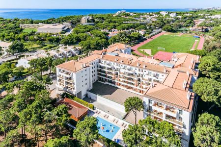 https://www.soccatours.com/nl/media/catalog/product/cache/da432fc9ee79dfca32e073c2235ab4d7/v/i/victoria_sports_and_beach_hotel_soccatours.jpg
