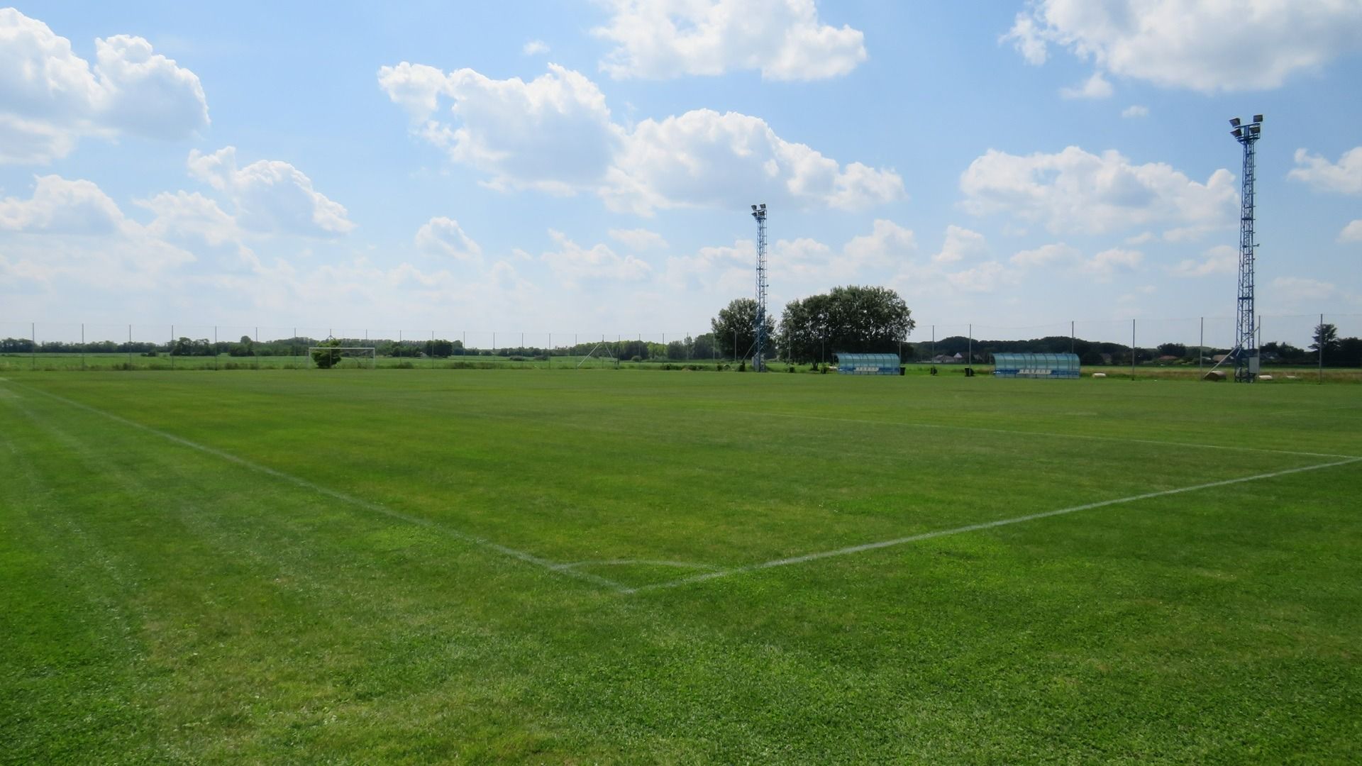 Naturrasenplatz 8 Gyirmot