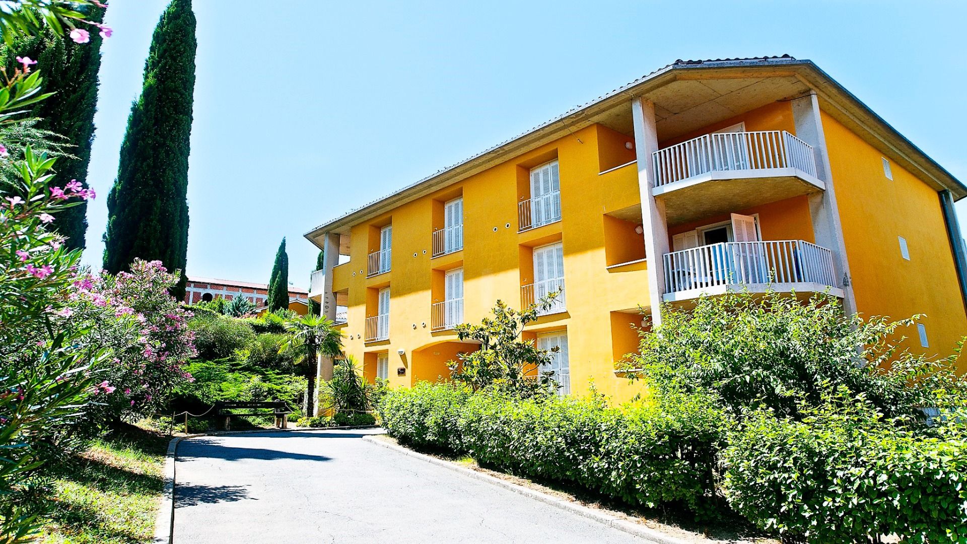 San Simon Dependance***