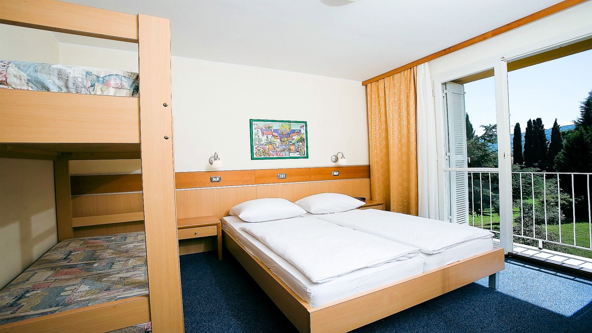 San Simon Dependance***