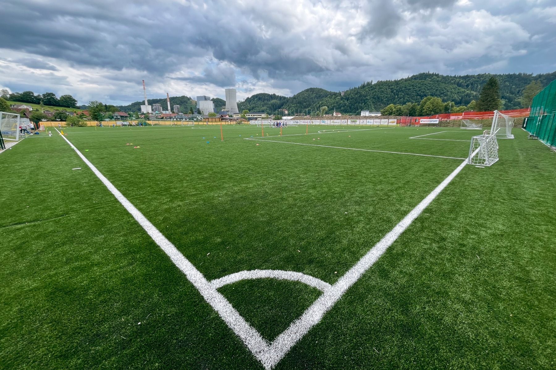 Kunstrasenplatz Sostanj