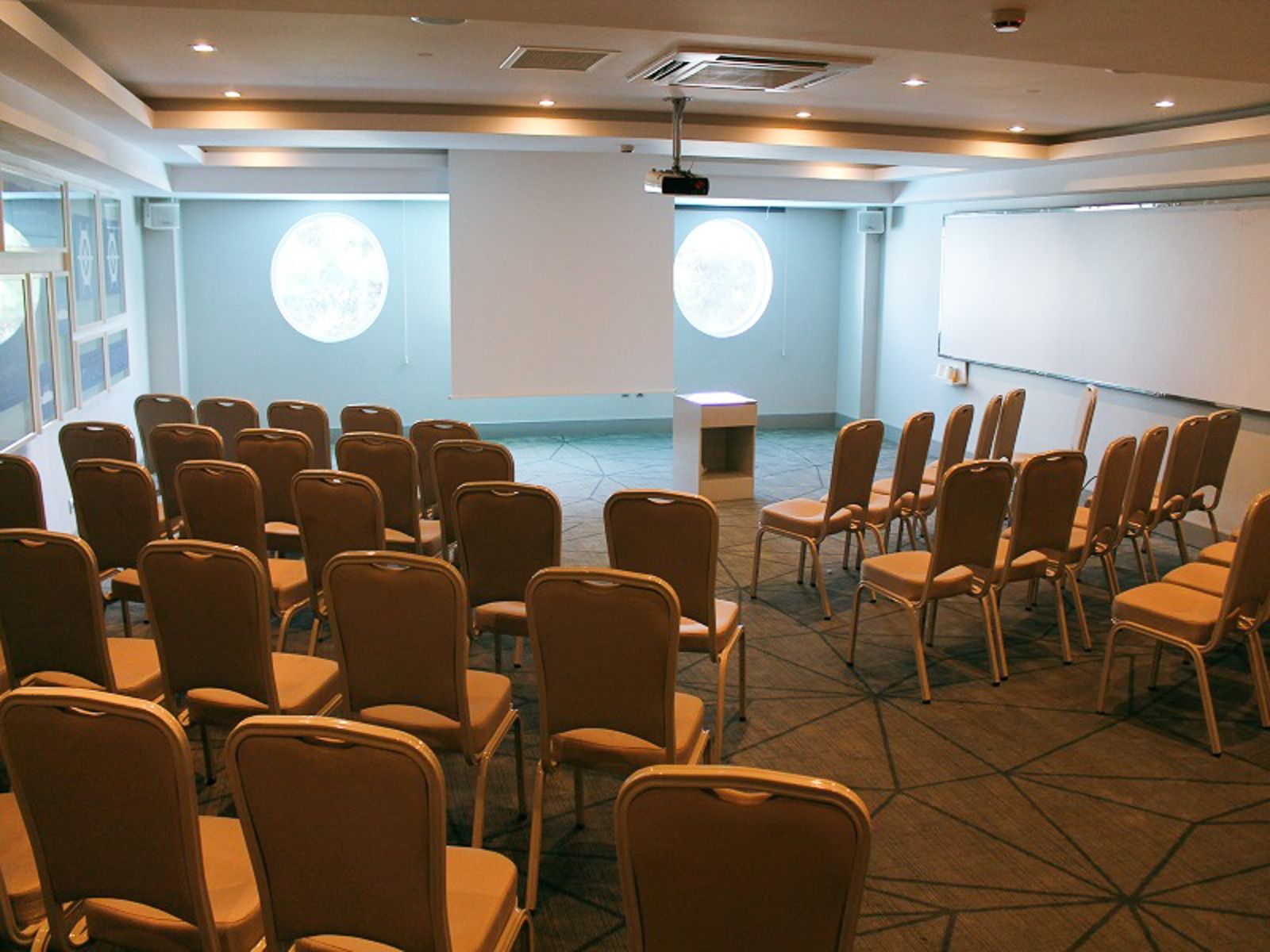 Hotel Titanic Deluxe Lara