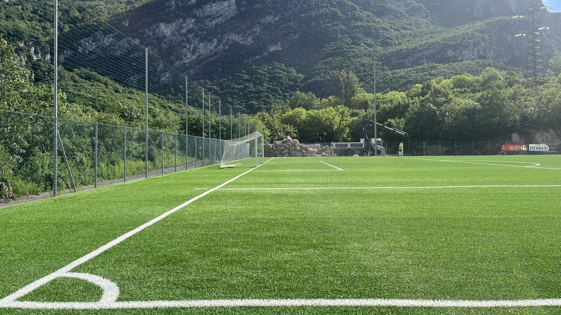 Kunstrasenplatz Nago