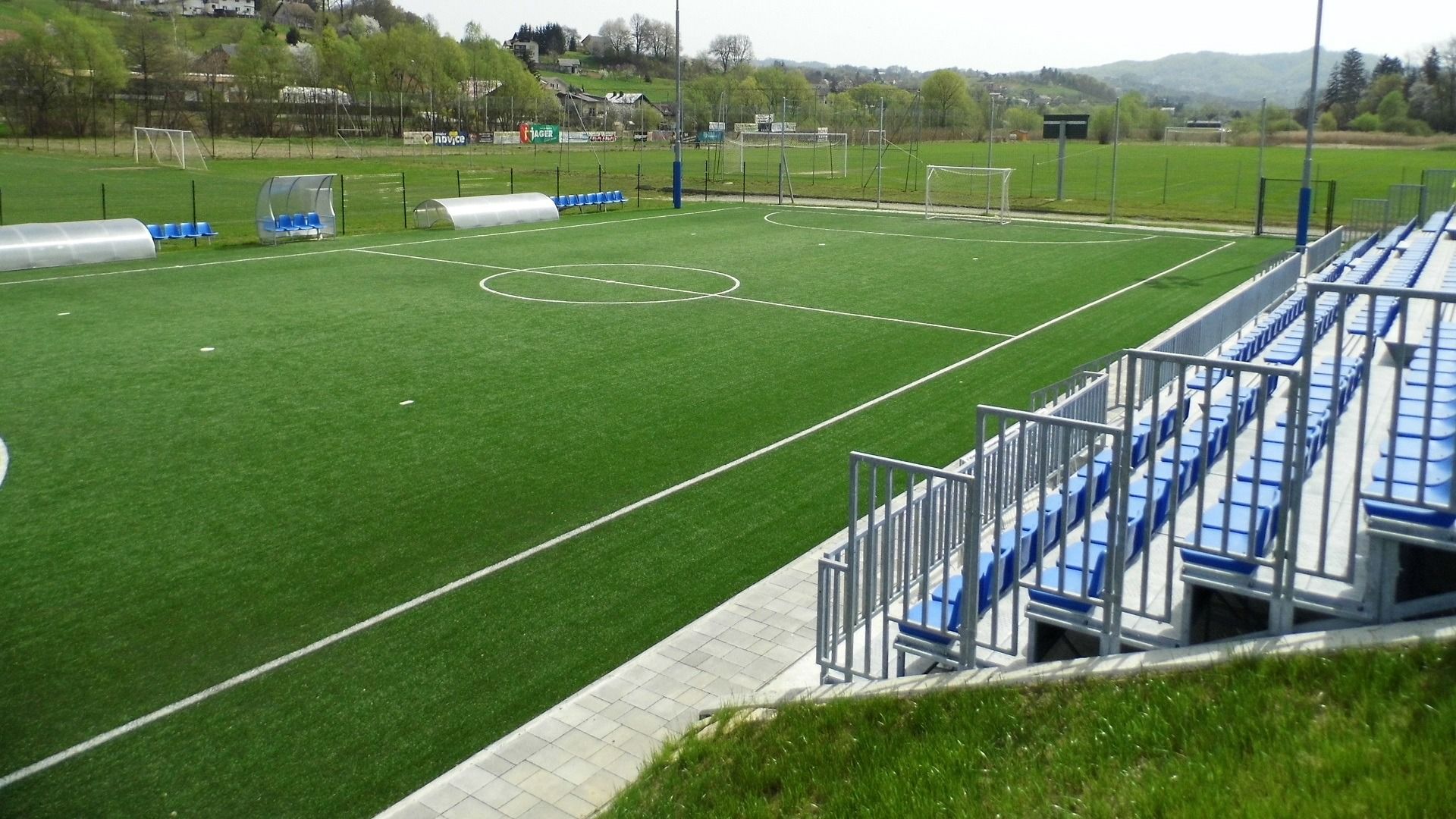 Kleiner Kunstrasen Rogatec