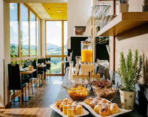 Hotel Almblick Image three