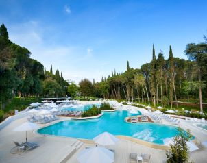 Hotel Lone***** Image two