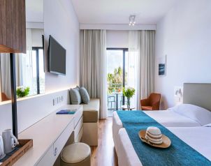 Hotel Louis Phaethon Beach Image three