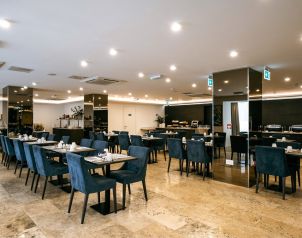 Urban Valley Resort & Spa Image three