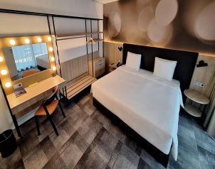 Stages Hotel Image two