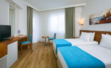 Hotel Grand Park Lara