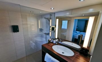 Plaza Premium Wien****