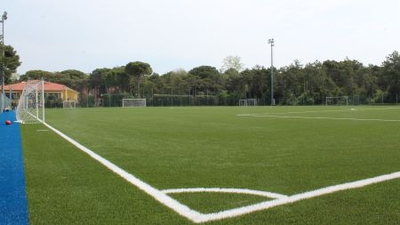 Kunstrasenplatz Village Lignano