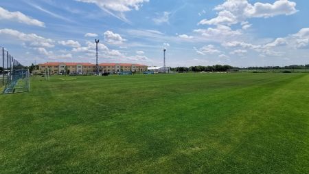 Naturrasenplatz 7 Gyirmot