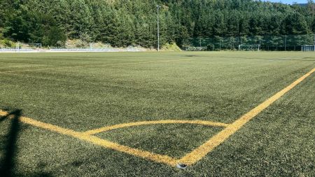 Kunstrasenplatz Telfs