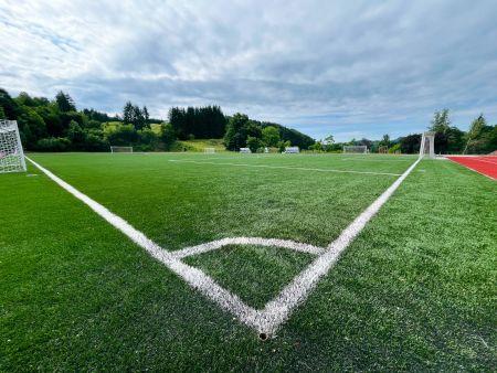 Kunstrasenplatz Podcetrtek