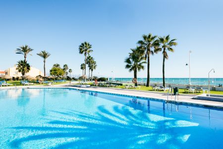 https://www.soccatours.com/no/media/catalog/product/cache/da432fc9ee79dfca32e073c2235ab4d7/h/o/hotel_sol_guadalmar_soccatours_3_.jpg