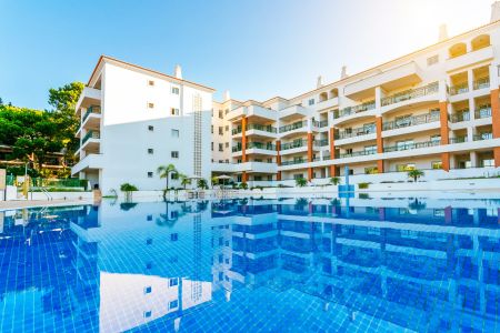 https://www.soccatours.com/no/media/catalog/product/cache/da432fc9ee79dfca32e073c2235ab4d7/v/i/victoria_sports_and_beach_hotel_soccatours_2_.jpg